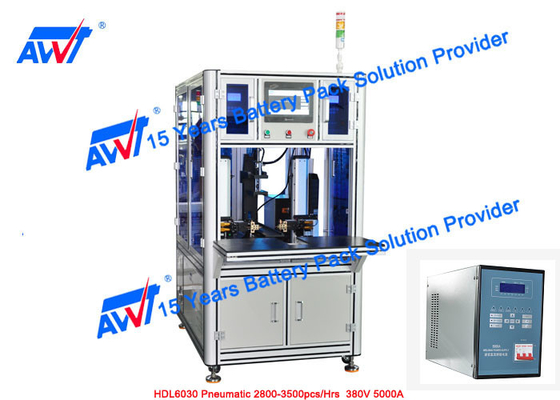 Saldatore a punti automatico Double Side della batteria al litio di AWT 18650 32650 HDL6030 2800-3500pcs/Hours pneumatico 380V 5000A