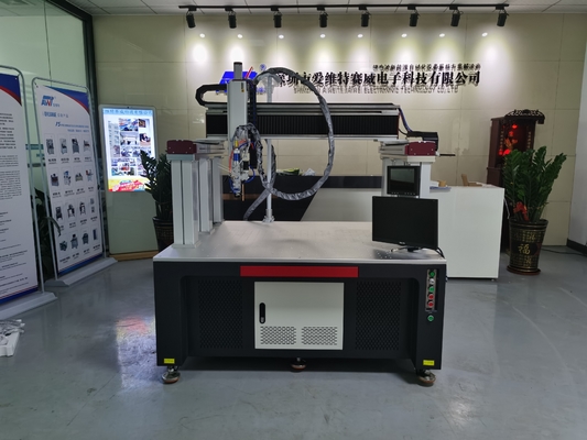 Macchina automatica della saldatura a punti del laser del pacchetto della batteria al litio con l'alta velocità